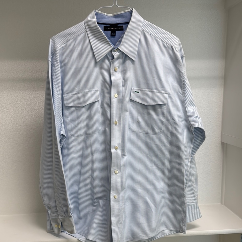 Tommy Hilfiger Men's XL Long Sleeve Button Down Blue White Stripe Dress Shirt